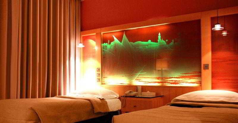 Le Royal Tower Hotel Kuwait City Ngoại thất bức ảnh