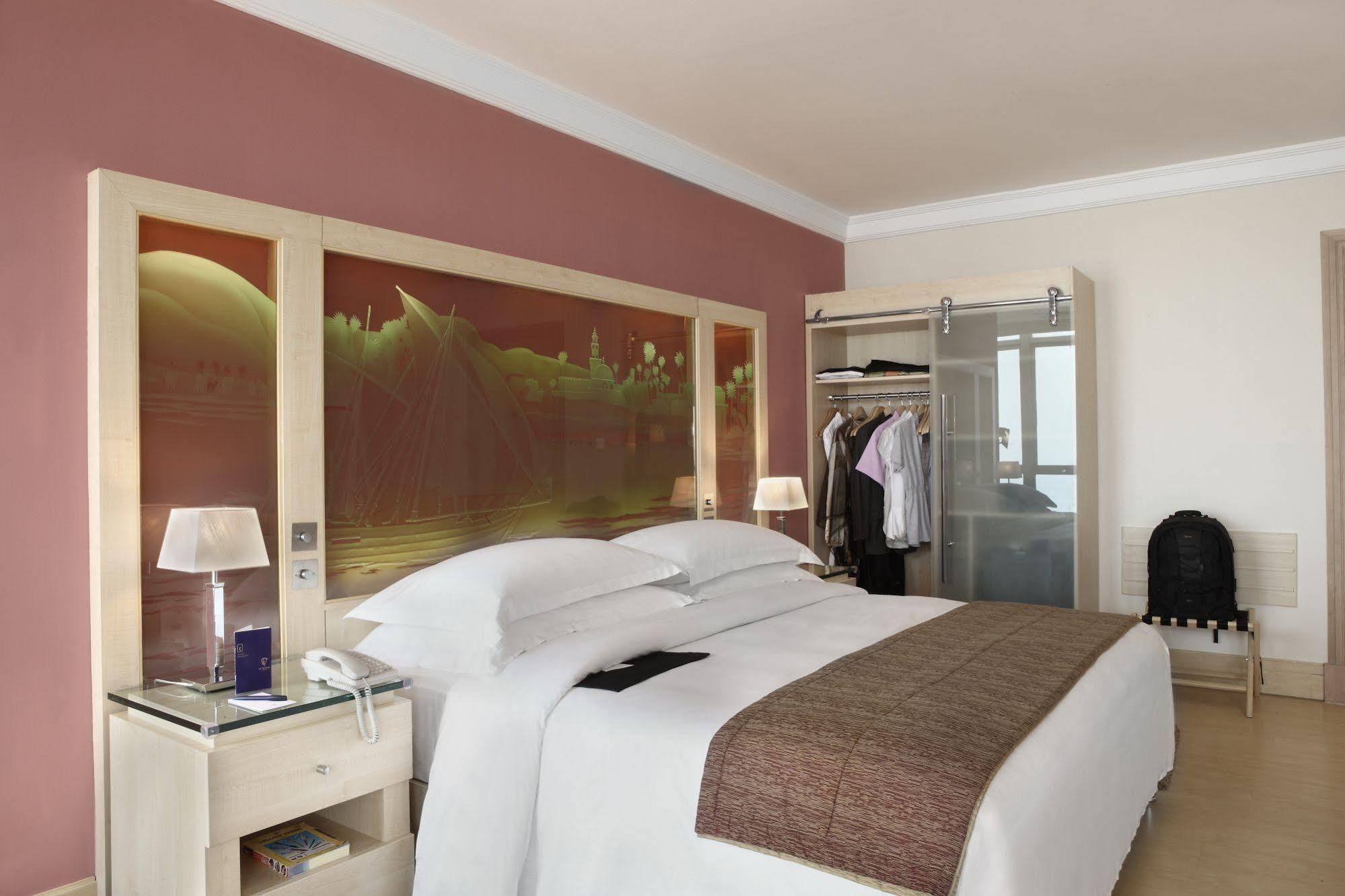 Le Royal Tower Hotel Kuwait City Ngoại thất bức ảnh