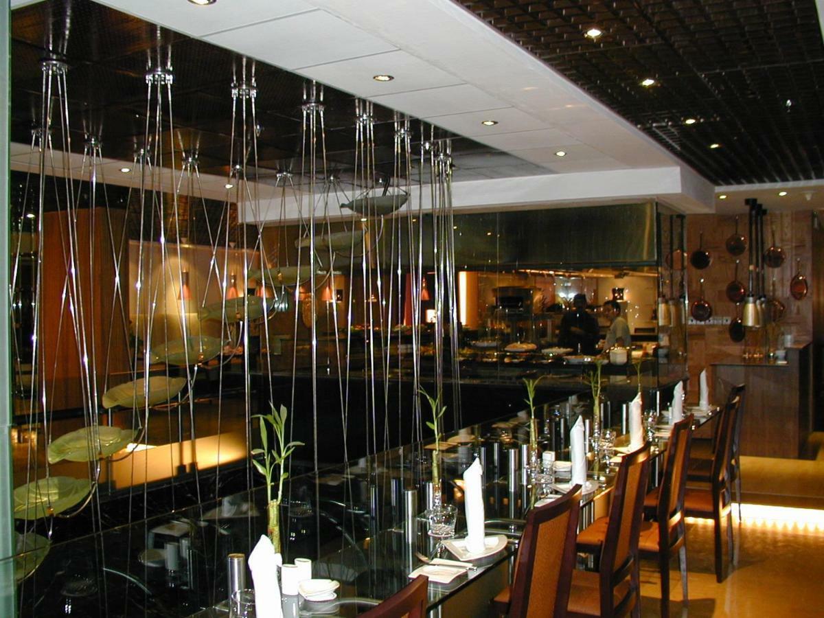 Le Royal Tower Hotel Kuwait City Ngoại thất bức ảnh