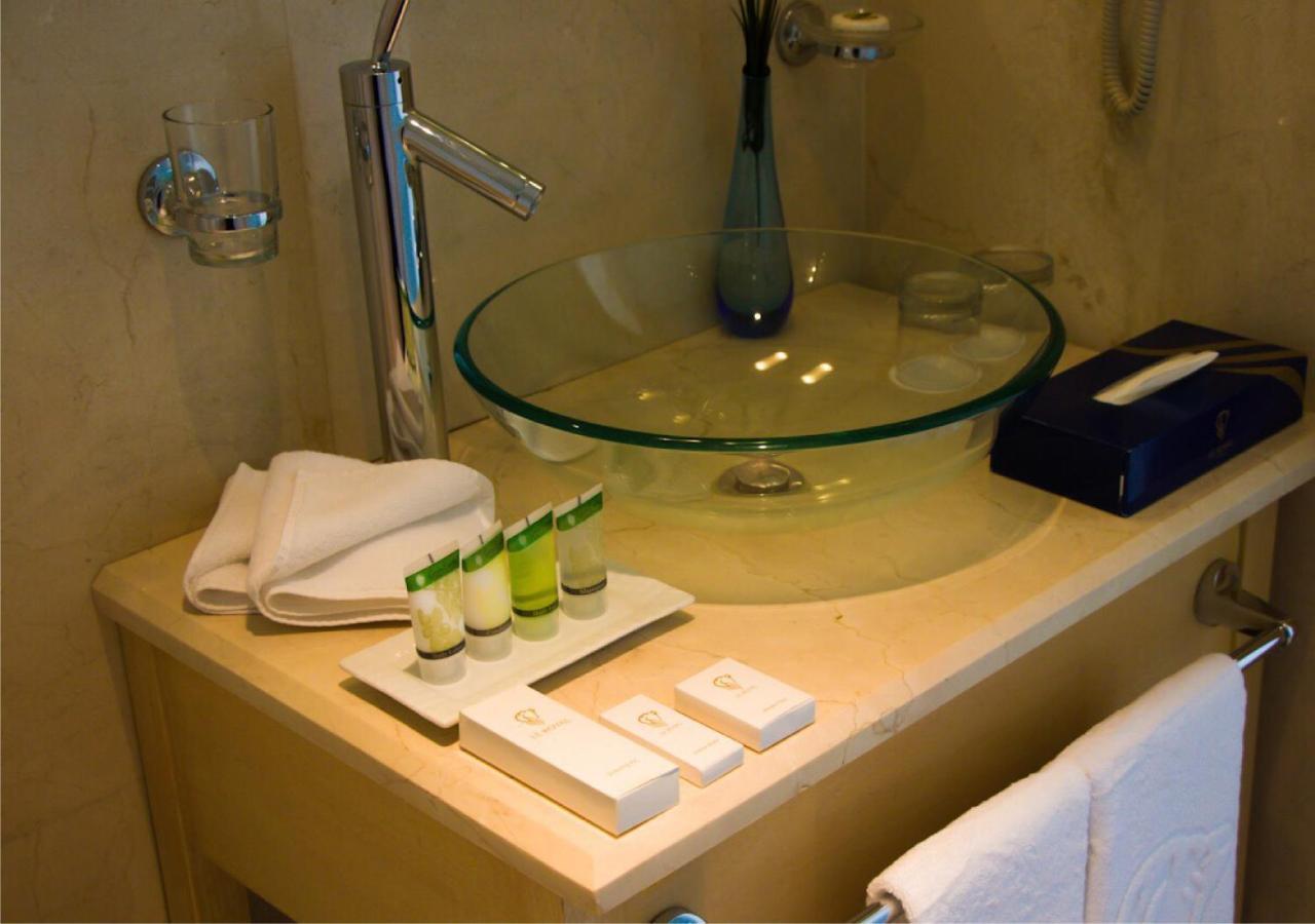 Le Royal Tower Hotel Kuwait City Ngoại thất bức ảnh